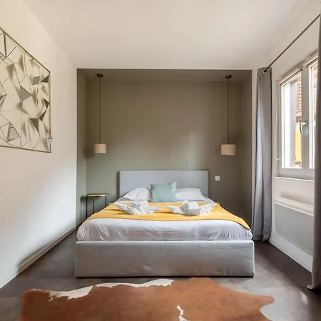 Travel Homes - The Rokst: Rare, And Modern *