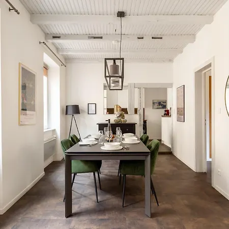 Travel Homes - The Rokst: Rare, And Modern Apartamento